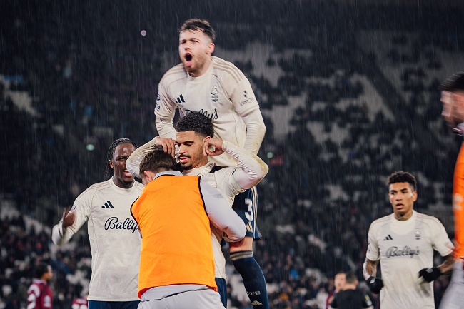 Nottingham Forest Jauhi Zona Degradasi, Bekuk West Ham 1-2